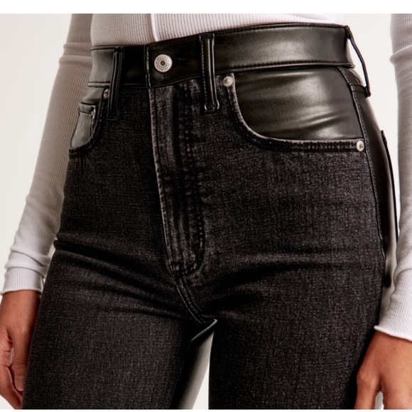 $140 Abercrombie Ultra High Rise Ankle Straight Jean size 24 / 00 Regular - Picture 1 of 8